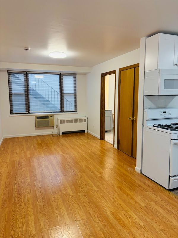 Foto del edificio - 47 Davis Ave