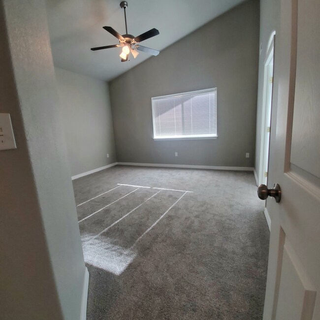 Building Photo - 5126 Peachcrest Dr