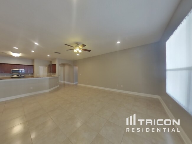Foto del edificio - 4859 Orange Grove Way