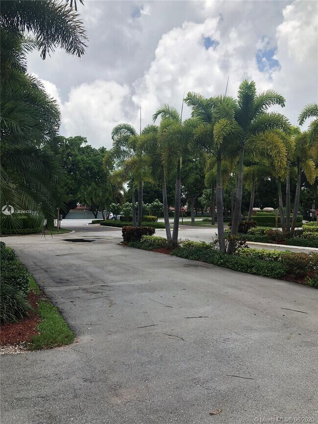 Foto del edificio - 5800 Coach House Cir