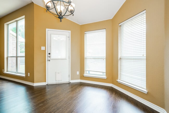 Building Photo - 2744 Ensenada Ln