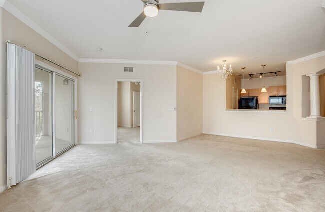 Foto del edificio - 8290 Gate Pkwy W