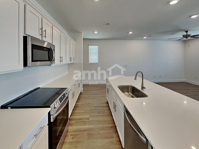 Foto del edificio - 9617 Harkes Dr