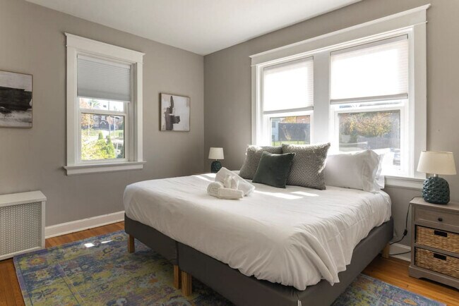 Foto del edificio - 2584 Madison Rd