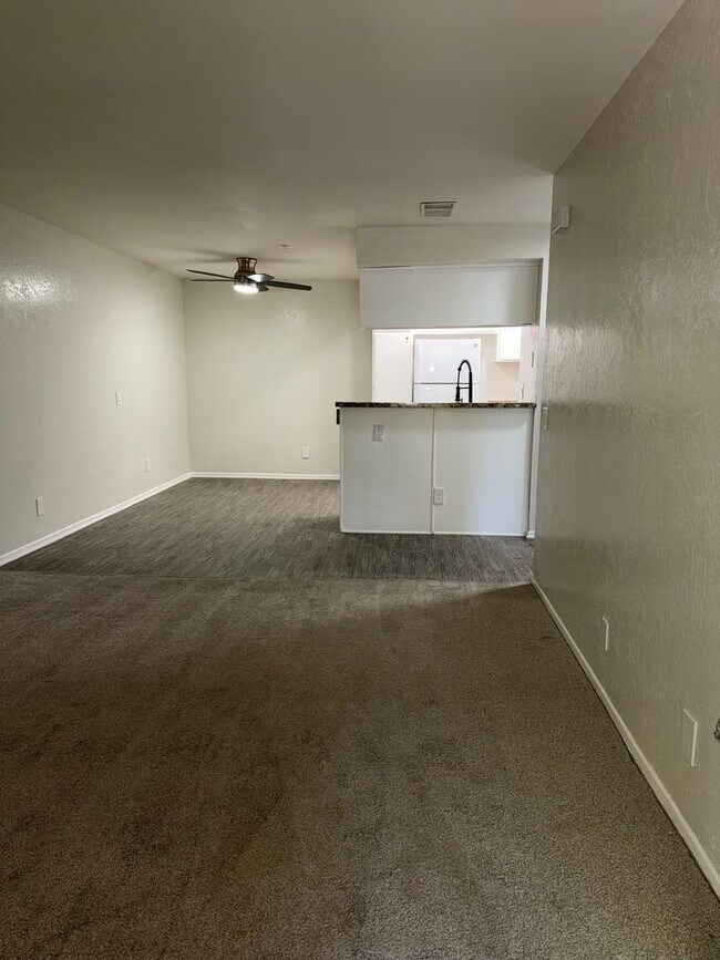 Foto del edificio - 4119 Van Buren Boulevard