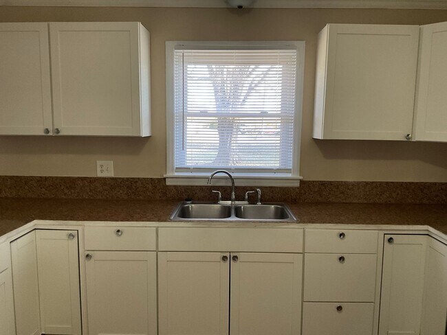 Foto del edificio - 3788 Maiden Hwy