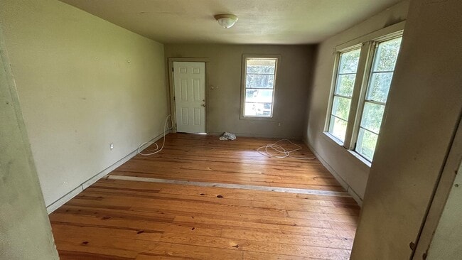 Building Photo - 4735 Clayton Dr