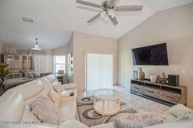 Foto del edificio - 437 Ward Rd SW