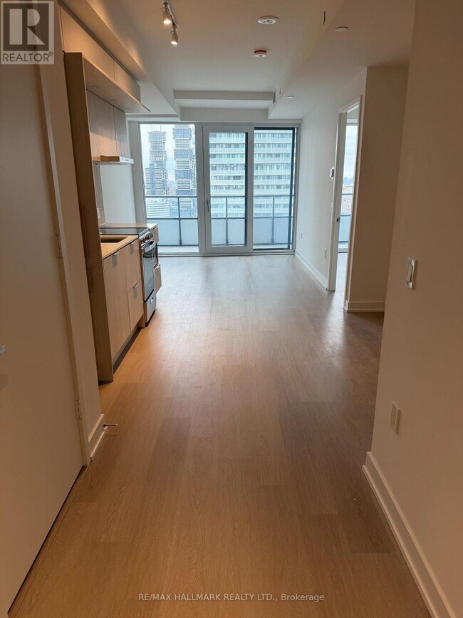Photo du bâtiment - 448 Burnhamthorpe Rd W