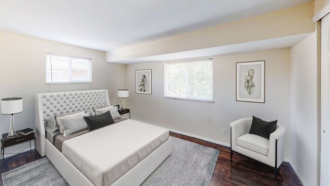 Foto del edificio - BEAUTIFUL 2 Bedrooms + 1 FULL Bath with Re...