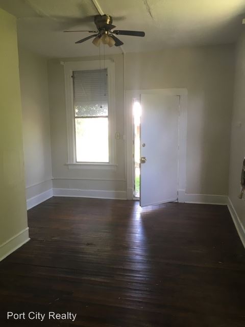 Building Photo - 1801 Highland Ave
