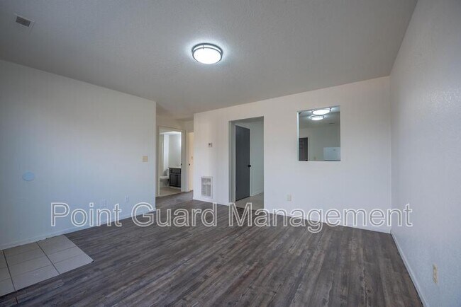 Building Photo - 304 North 3rd Street - B