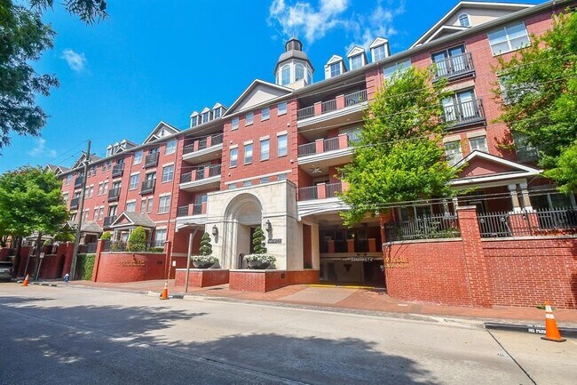 Foto del edificio - 2400 McCue Rd