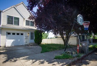 Building Photo - 767 NE Stafford St