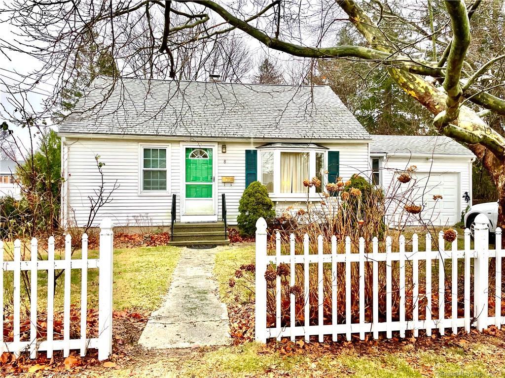 8 Maplewood Dr, Clinton, CT 06413 House Rental in Clinton, CT