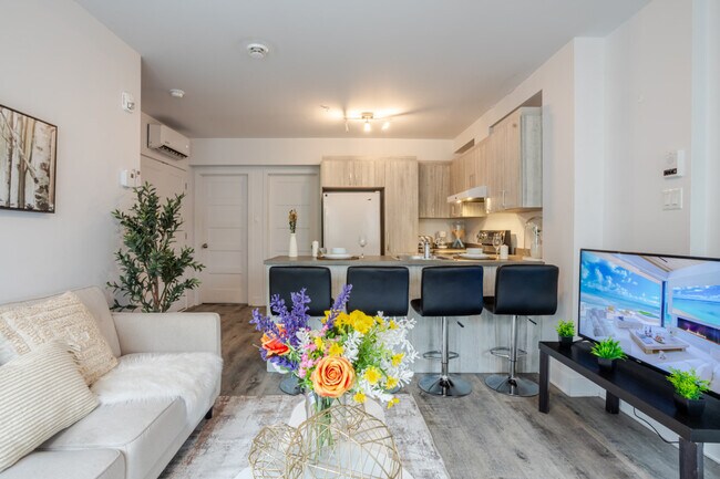 Photo du bâtiment - 1319 Rue Barré