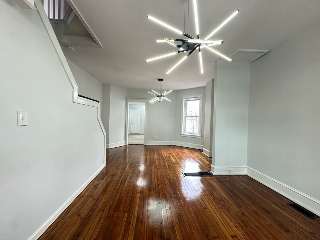 Photo - 238 N Edgewood St -