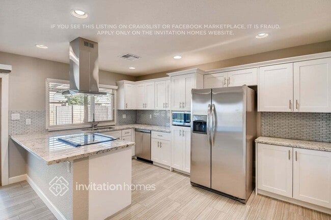 Building Photo - 2450 E Hermosa Dr