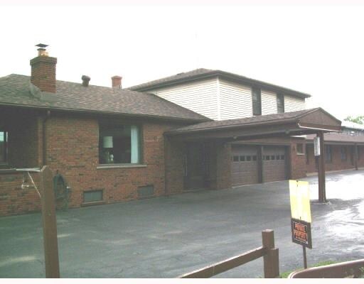 Primary Photo - 8816 Niagara Falls Blvd