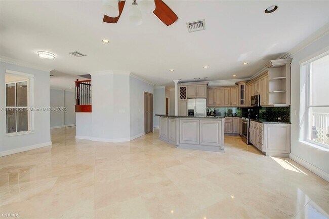 Foto del edificio - 5 br, 3 bath House - 16220 SW 21st St