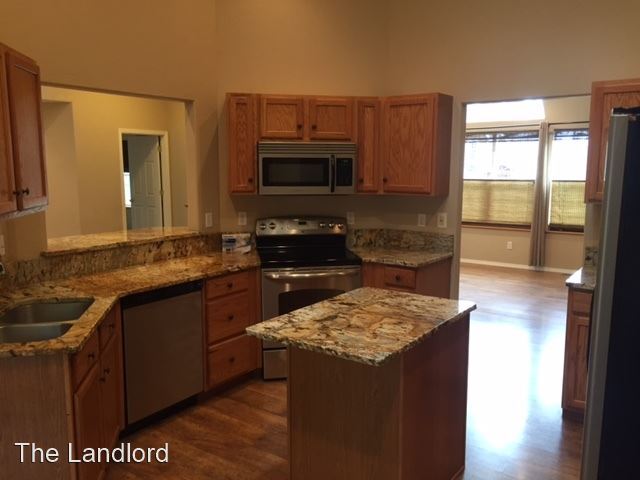 Foto del edificio - 3 br, 2 bath House - 2002 Mountain Park Loop
