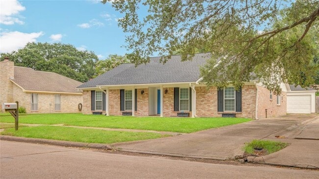 Foto del edificio - 835 Hidden Canyon Rd