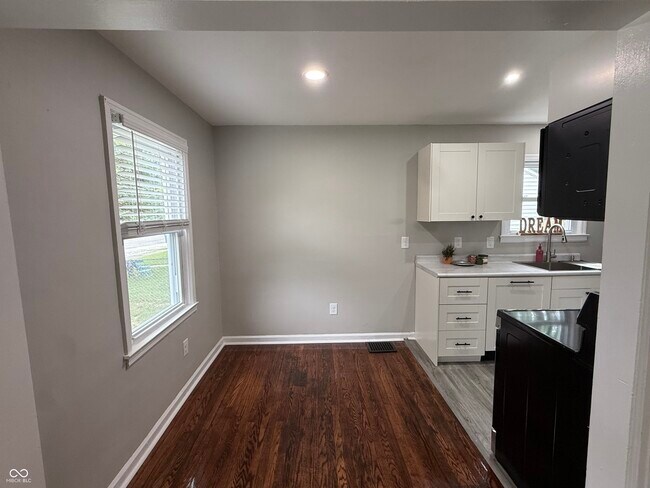 Building Photo - 4801 Farrington Ave