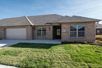 Building Photo - 5614 Bower Ln