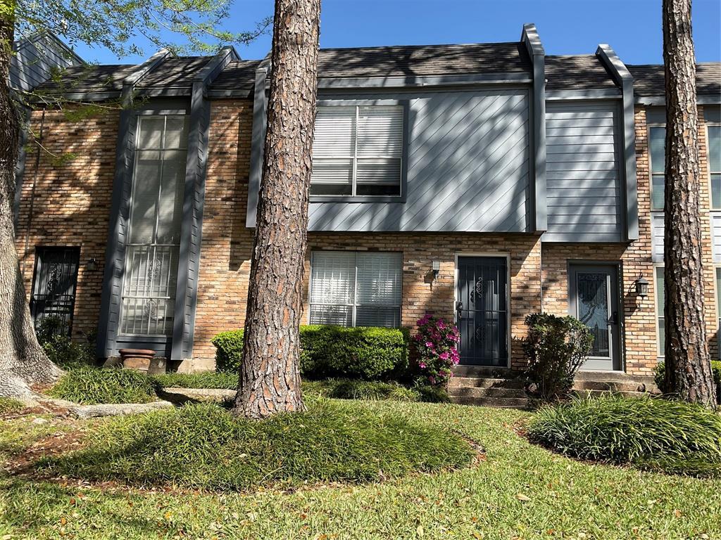 Primary Photo - 6202 Skyline Dr