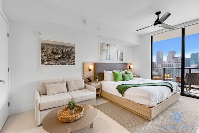 Foto del edificio - 601 NE 1st Ave