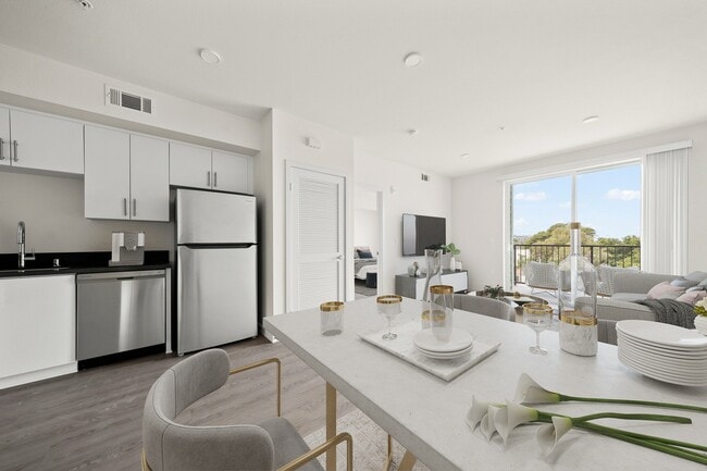 Gorgeous & Bright Interiors - 3518 Chesapeake Ave.