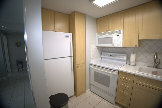Building Photo - 58 N Collier Blvd