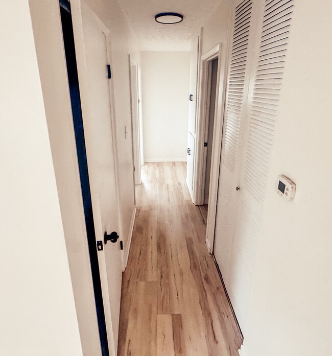 Foto del edificio - 1832 Kermit Ave