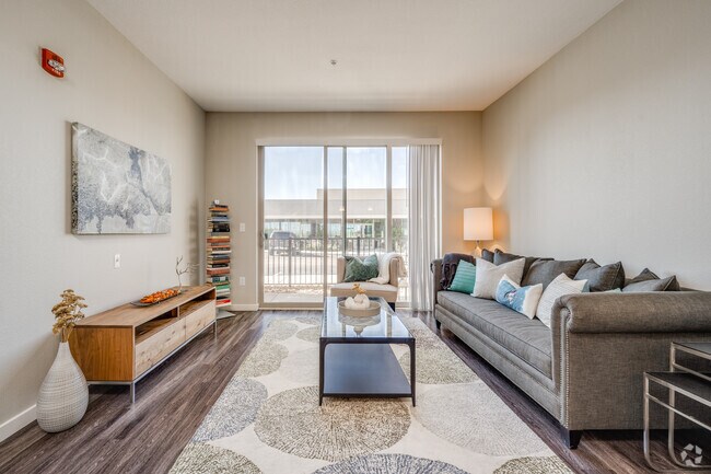 1 HAB, 1 BA - 630 ft² - Monaco Row