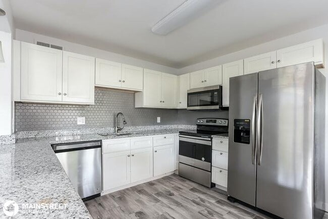 Building Photo - 1761 Apache Trail, Clearwater, FL 33755