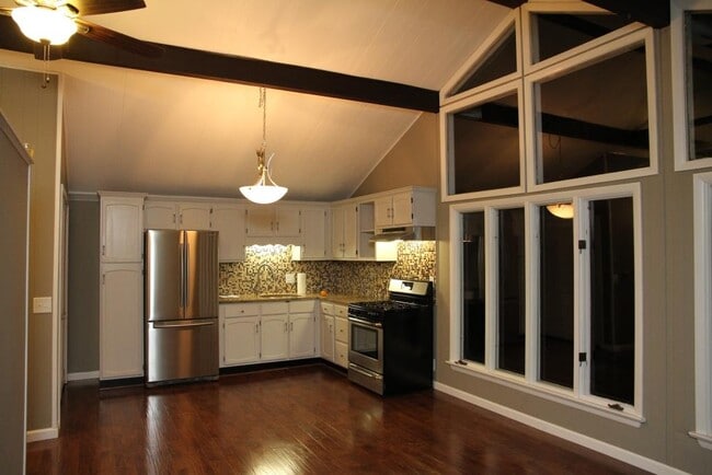 Building Photo - 618 - C Ridge Rd.