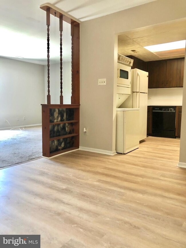 Building Photo - 819 Windstream Way