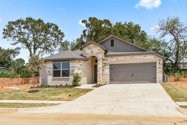 Foto del edificio - 1512 Edgeway Dr