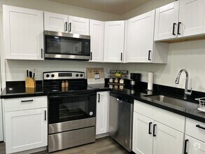 Building Photo - 1254 W Manhatton Dr
