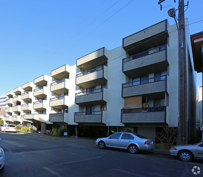 Building Photo - Bethany Court