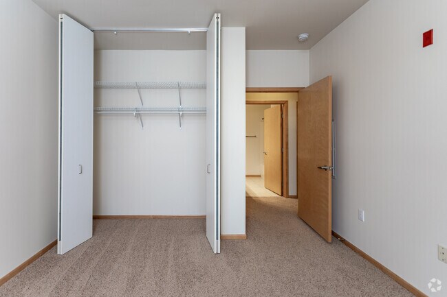 2BR, 2BA - 1,023SF - Kennedy Place