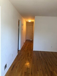 Building Photo - 18 Van Buren Ave