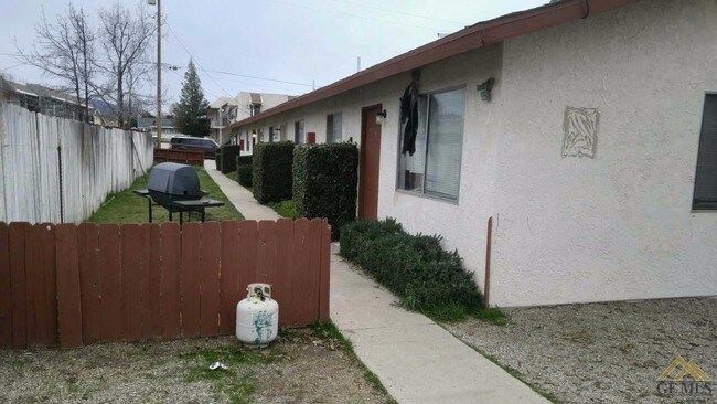 Foto del edificio - 21400 Golden Hills Blvd