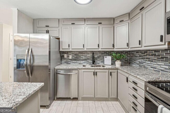 Foto del edificio - 434 McGill Pl NE