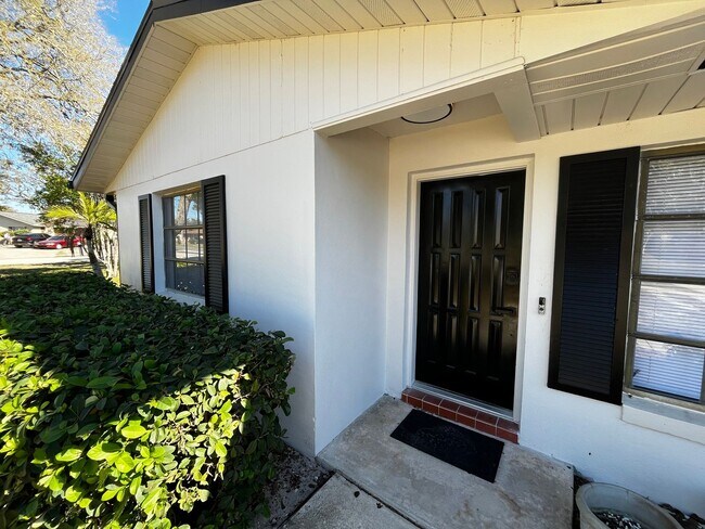 Foto del edificio - 1887 W Chapel Dr