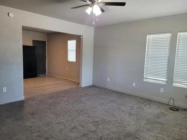 Building Photo - 2404 Avenue U