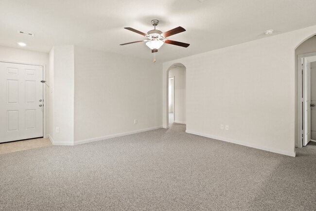 Foto del edificio - 27104 Leonardo Dr