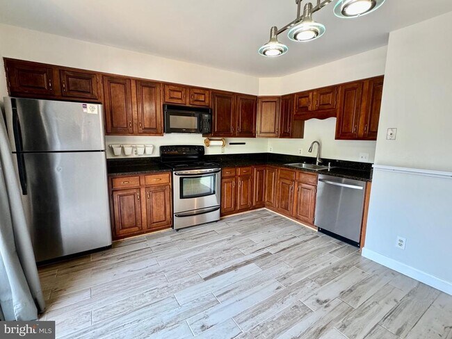 Foto del edificio - 4878 10th St S