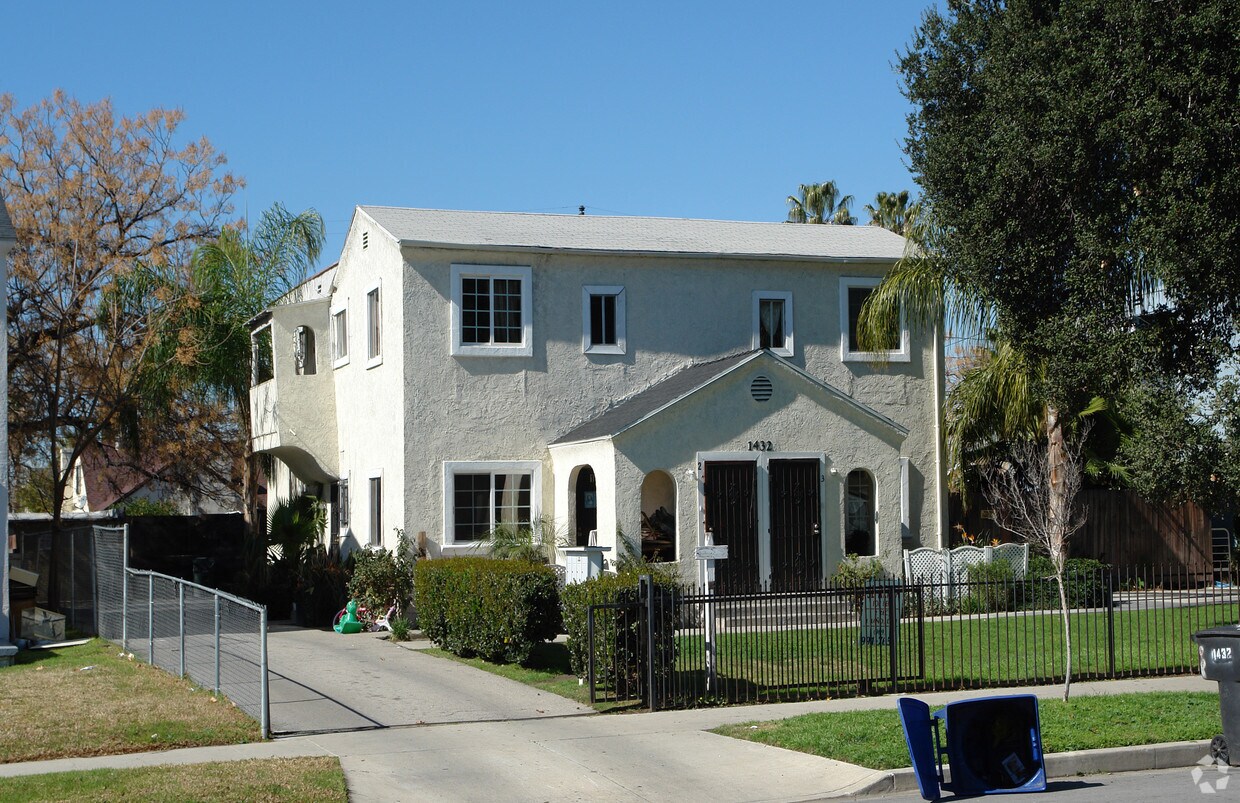 Primary Photo - 1432-1436 N G St