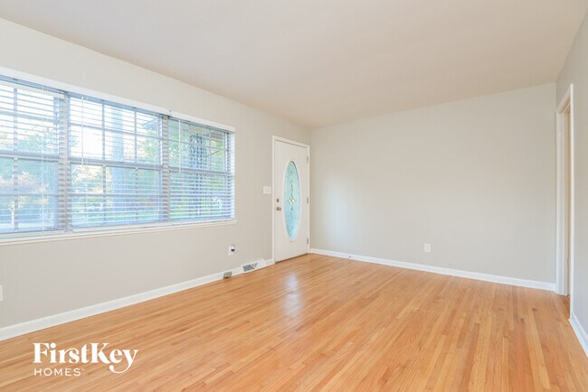 Building Photo - 1528 Brewster Cir